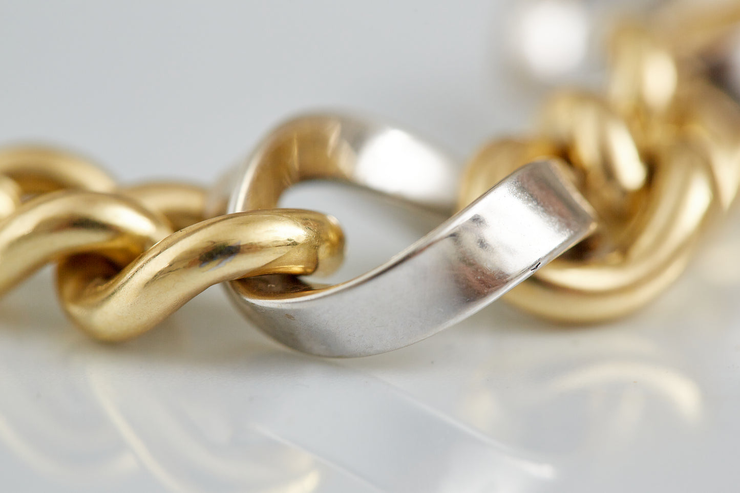 Boldly crafted in 18K white and yellow gold, this two-tone link bracelet makes a sculptural statement in luxury. A modern heirloom with timeless impact.
