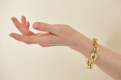 Yellow Gold Oval Ridged Link Bracelet