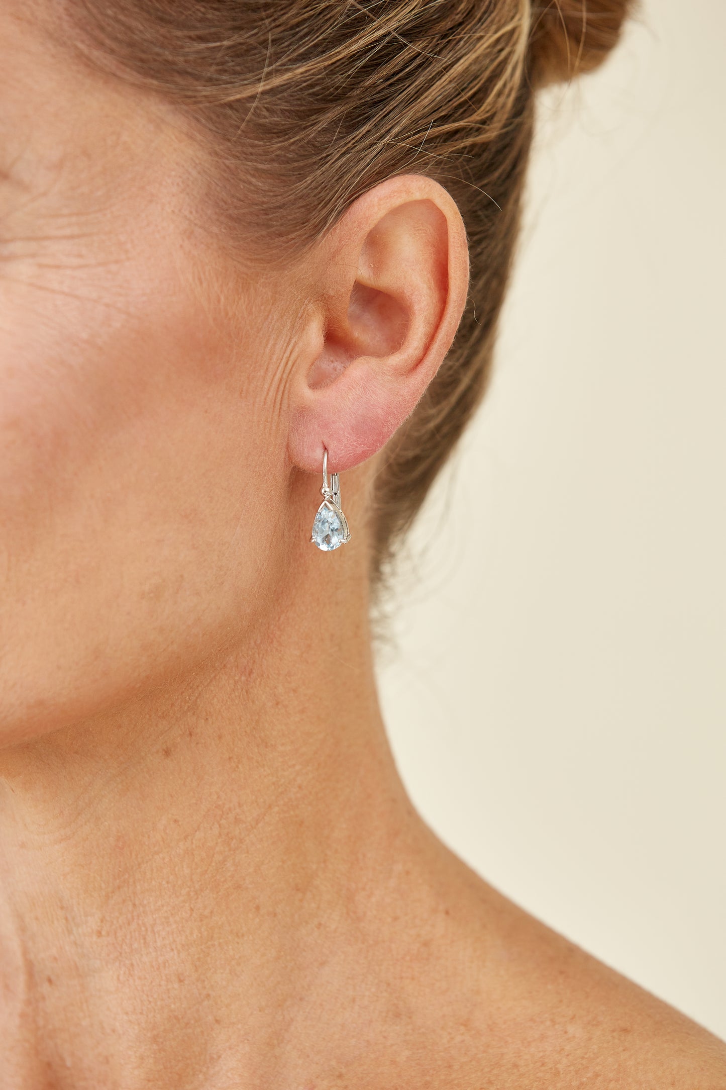 Teardrop-Cut Aquamarine Earrings in White Gold